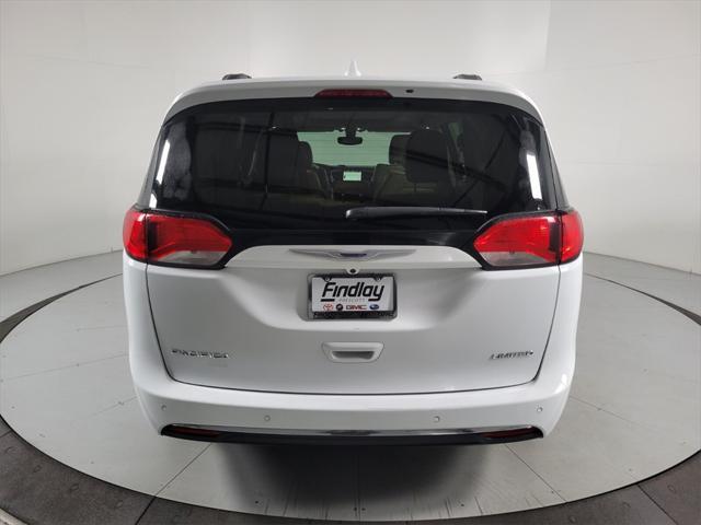 2020 Chrysler Pacifica - $17,470
