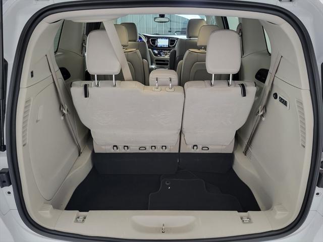 2020 Chrysler Pacifica - $17,470