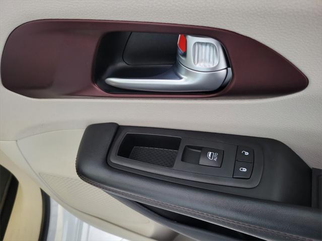 2020 Chrysler Pacifica - $17,470