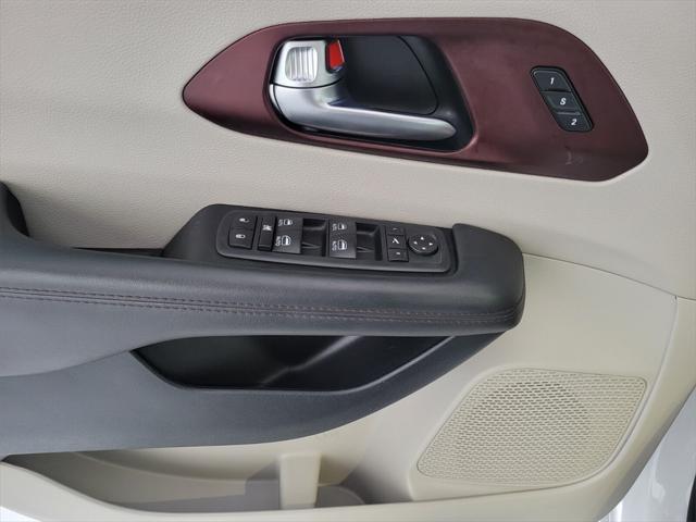 2020 Chrysler Pacifica - $17,470