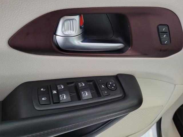 2020 Chrysler Pacifica - $17,470