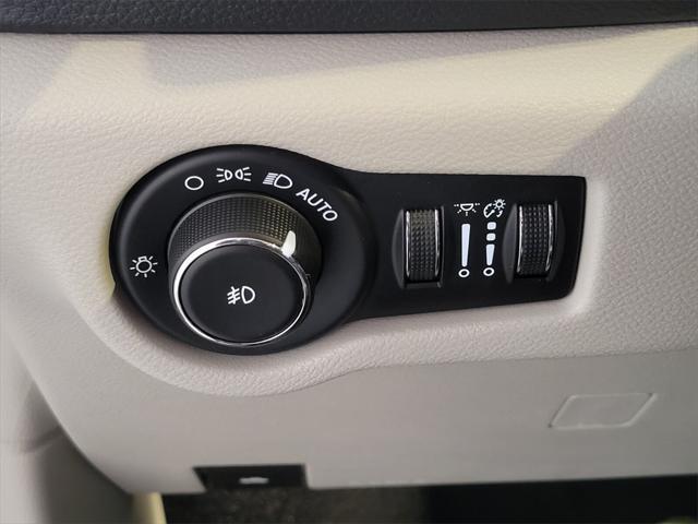 2020 Chrysler Pacifica - $17,470