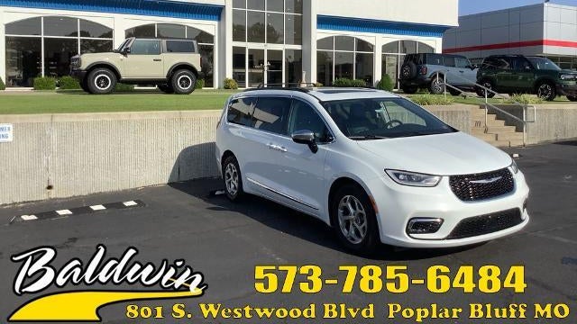 Preowned 2023 Chrysler Pacifica Limited for Sale