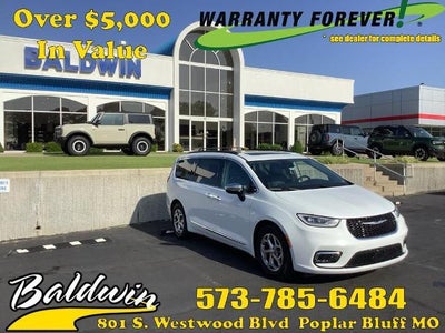 Photo of a 2023 Chrysler Pacifica Limited 4DR Mini-Van for sale