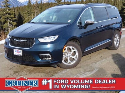 Photo of a 2023 Chrysler Pacifica Limited 4DR Mini-Van for sale