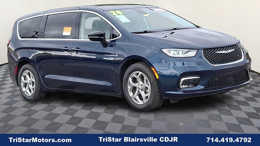 Preowned 2024 Chrysler Pacifica Limited for Sale