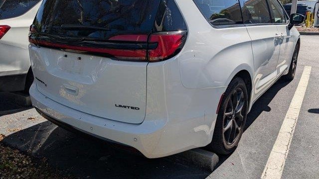 2025 Chrysler Pacifica Limited