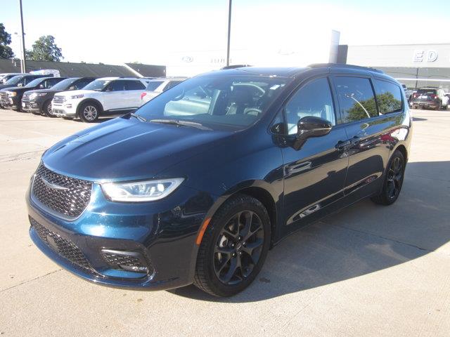 2025 Chrysler Pacifica - $28,899