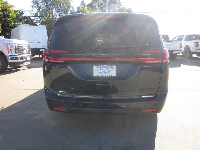 2025 Chrysler Pacifica - $28,899