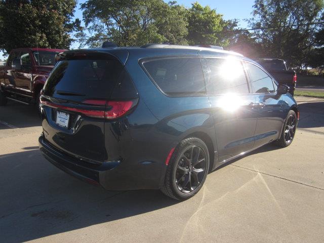2025 Chrysler Pacifica - $28,899