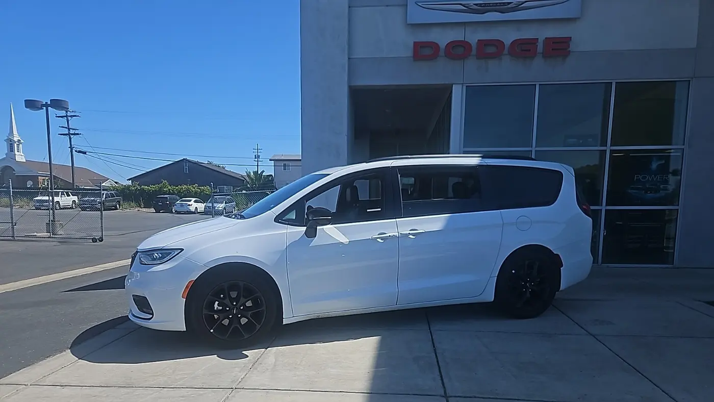 2025 Chrysler Pacifica Limited