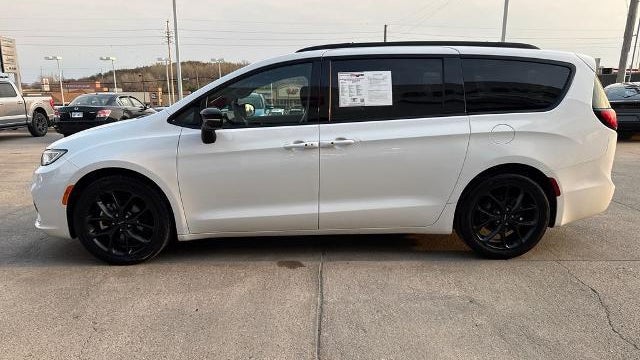 2025 Chrysler Pacifica Limited