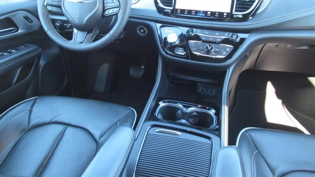 2025 Chrysler Pacifica Limited