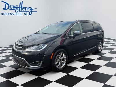 Photo of a 2020 Chrysler Pacifica Limited 4DR Mini-Van for sale