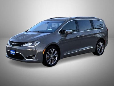 Photo of a 2020 Chrysler Pacifica Limited 4DR Mini-Van for sale
