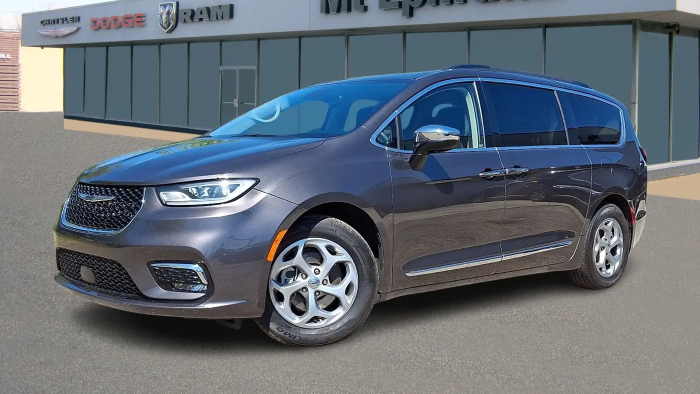 Preowned 2023 Chrysler Pacifica Limited for Sale
