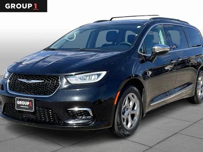 Photo of a 2023 Chrysler Pacifica Limited 4DR Mini-Van for sale