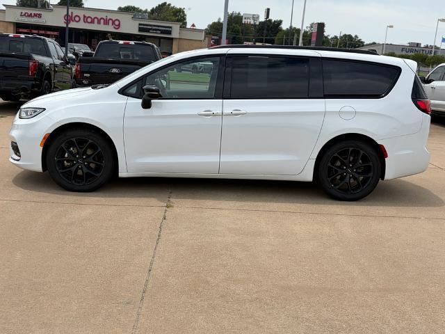 2025 Chrysler Pacifica - $36,950