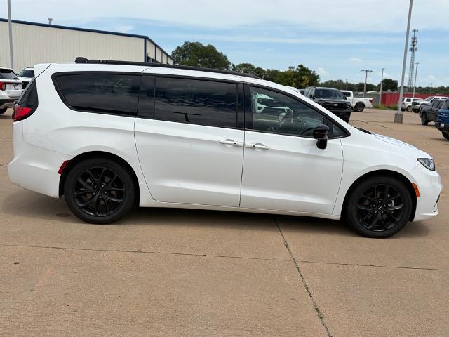 2025 Chrysler Pacifica - $36,950