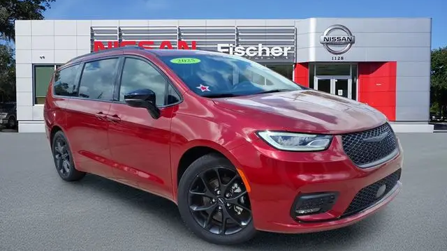 2025 Chrysler Pacifica Limited