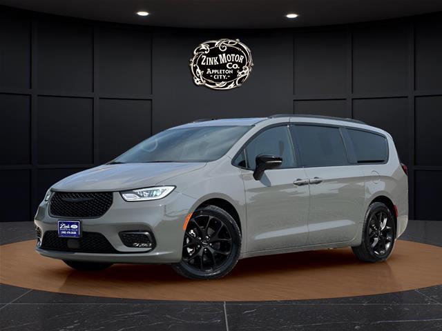 2025 Chrysler Pacifica - $31,895