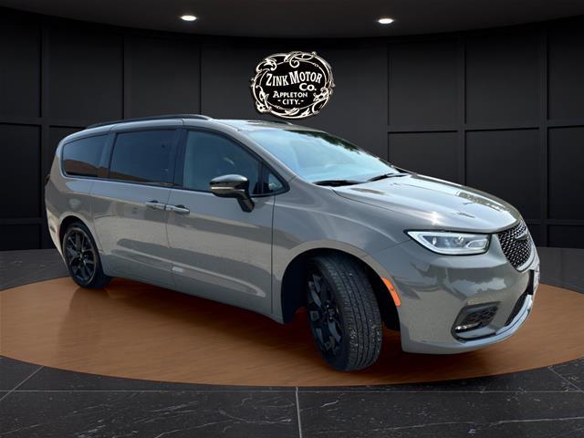 2025 Chrysler Pacifica - $31,895