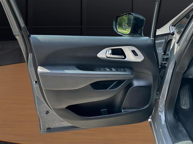 2025 Chrysler Pacifica - $31,895