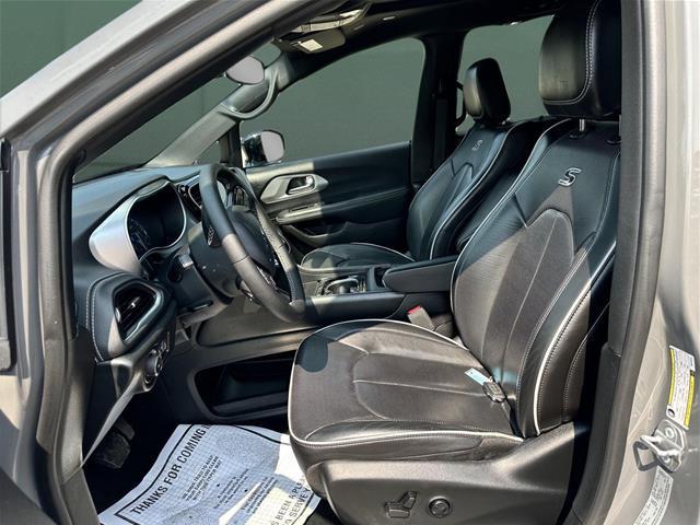 2025 Chrysler Pacifica - $31,895