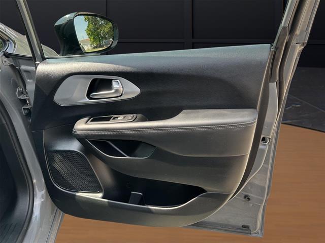 2025 Chrysler Pacifica - $31,895