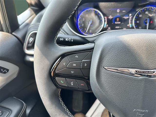 2025 Chrysler Pacifica - $31,895