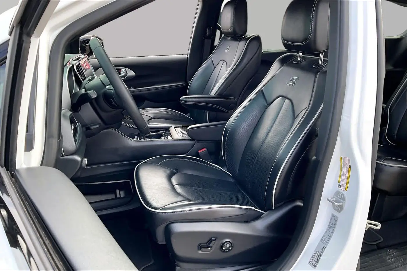 2026 Chrysler Pacifica - $33,619