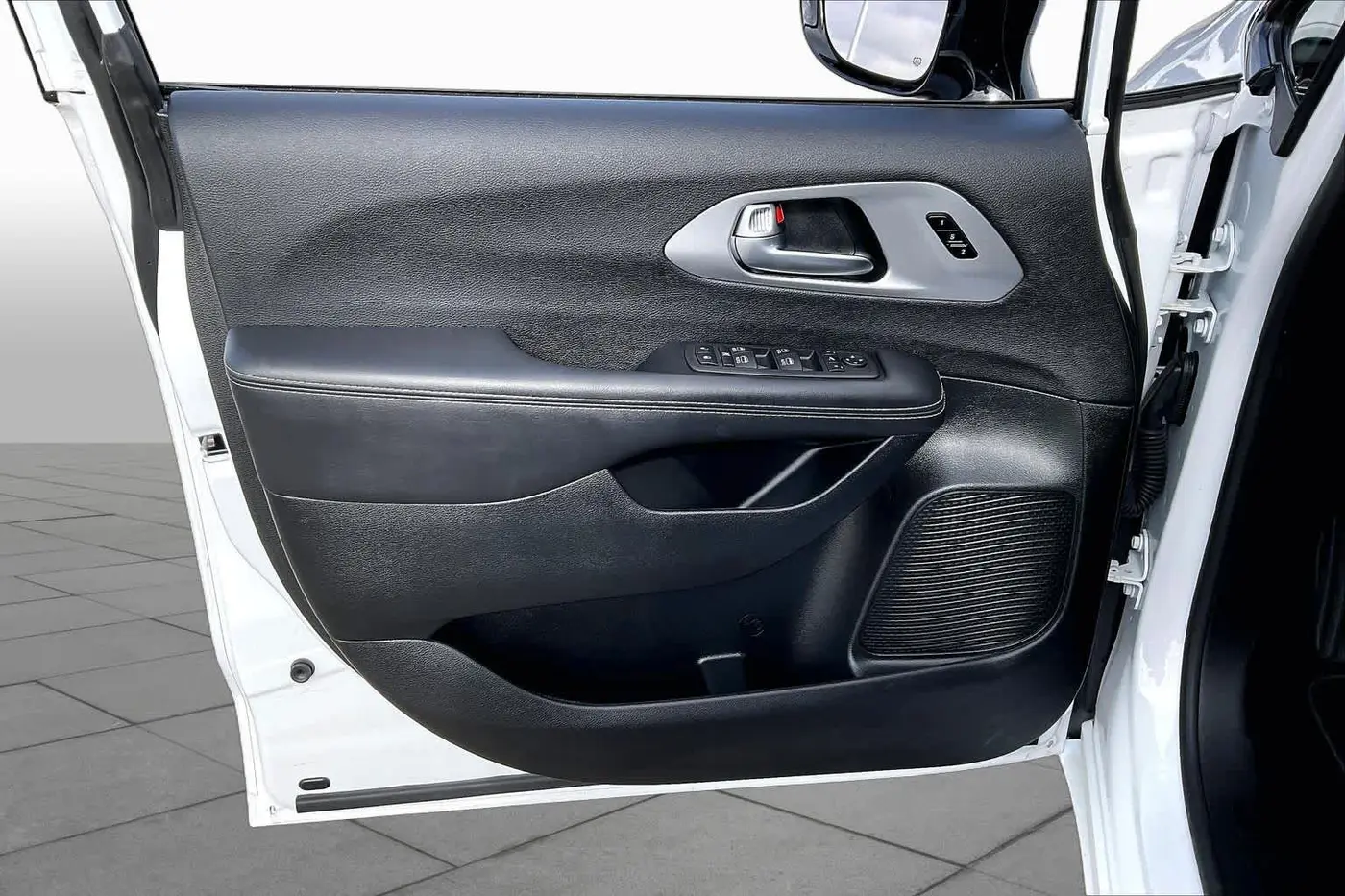 2026 Chrysler Pacifica - $33,619