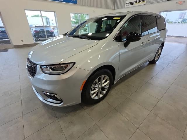 2026 Chrysler Pacifica - $35,274
