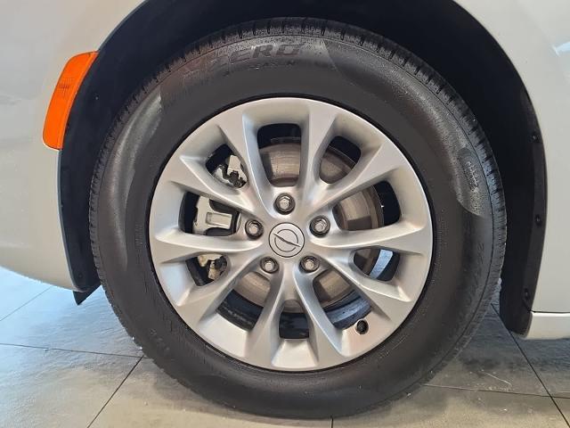 2026 Chrysler Pacifica - $35,274