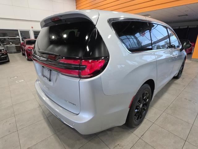 2026 Chrysler Pacifica - $34,174