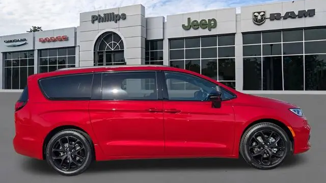 2026 Chrysler Pacifica Limited