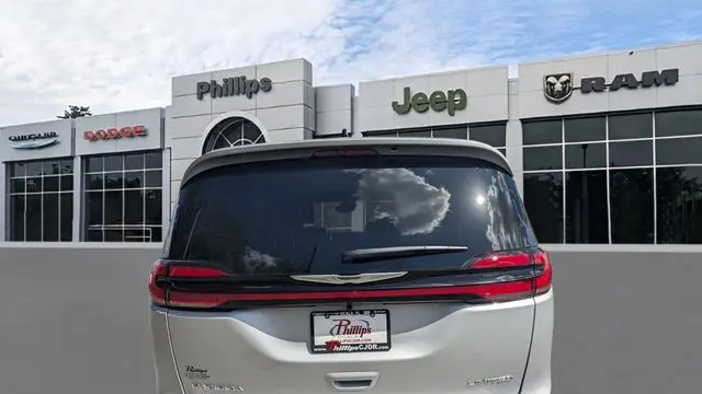 2026 Chrysler Pacifica Limited