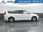 2017 Pacifica Hybrid Thumbnail 3