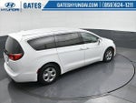 2017 Pacifica Hybrid Thumbnail 49