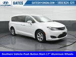 2017 Pacifica Hybrid Thumbnail 4