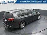 2017 Pacifica Hybrid Thumbnail 38