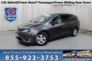 2018 Chrysler Pacifica Hybrid with Unknown Exterior