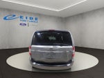 2015 Town and Country Thumbnail 9