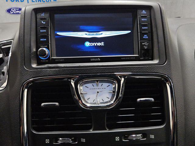 2015 Chrysler Town And Country - $5,000