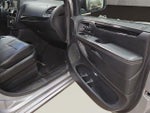 2015 Town and Country Thumbnail 19