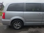 2015 Town and Country Thumbnail 7