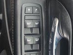2015 Town and Country Thumbnail 23