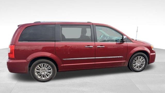 2016 Chrysler Town and Country Limited