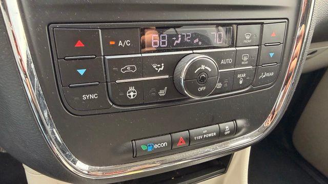 2016 Chrysler Town and Country Limited