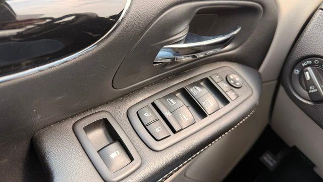 2016 Chrysler Town and Country Limited